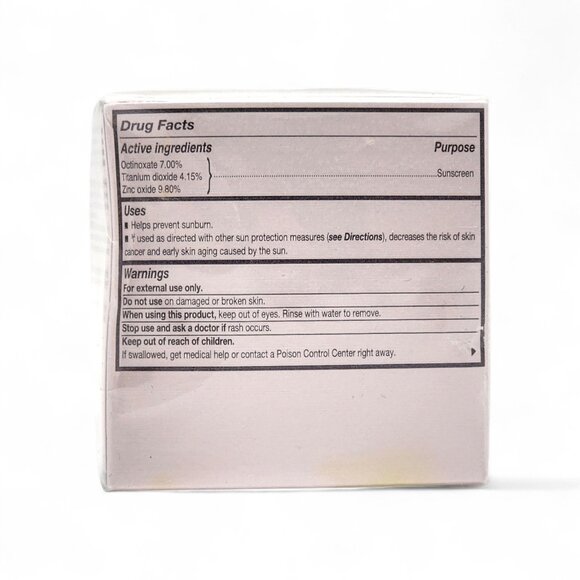 ​Dior Capture DreamSkin Fresh & Perfect Cushion with Sunscreen SPF50 -030 - Picture 2 of 3